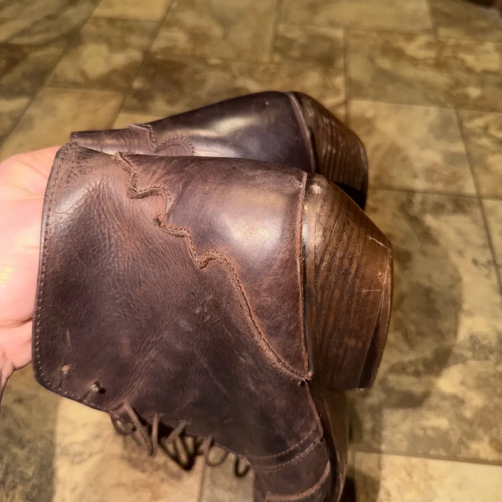 Ariat Brown Leather Lace-Up Women's Ankle Booties - Picture 3 of 6